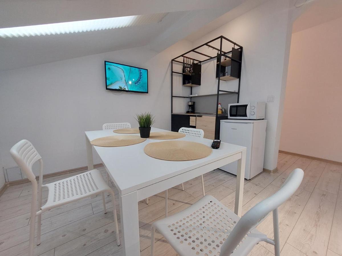 Key Apartments In Main Square براشوف المظهر الخارجي الصورة