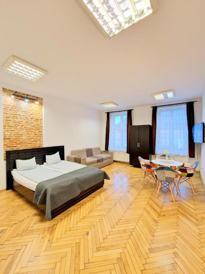 Key Apartments In Main Square براشوف المظهر الخارجي الصورة